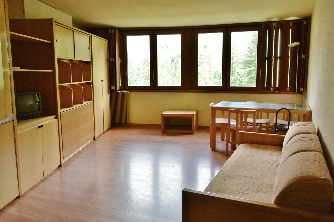 Appartamenti La Maison De Vacances Breuil-Cervinia Exteriör bild