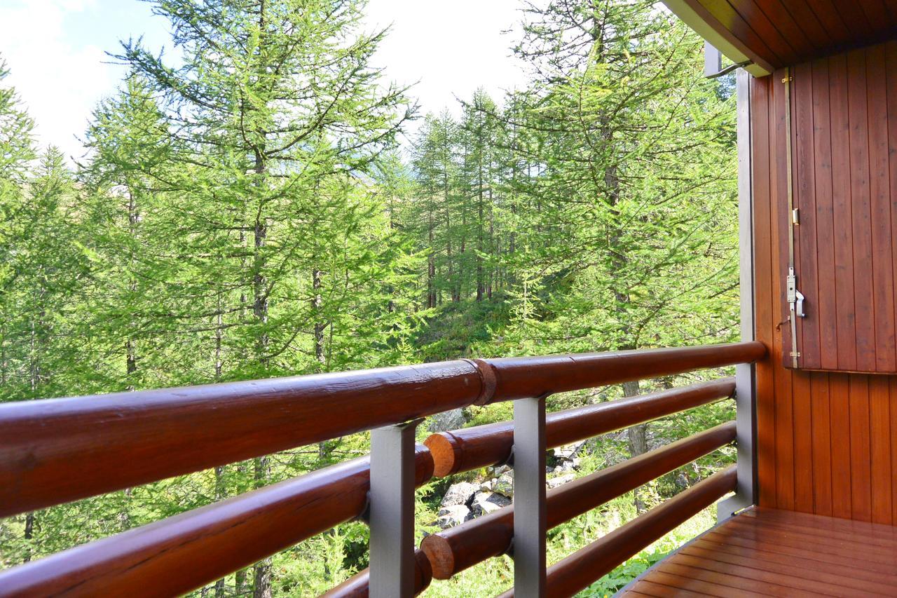 Appartamenti La Maison De Vacances Breuil-Cervinia Exteriör bild