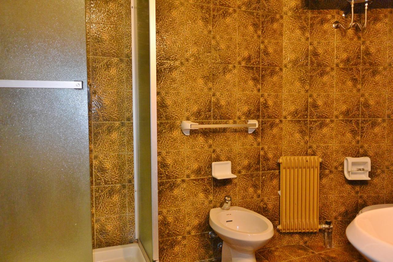 Appartamenti La Maison De Vacances Breuil-Cervinia Exteriör bild