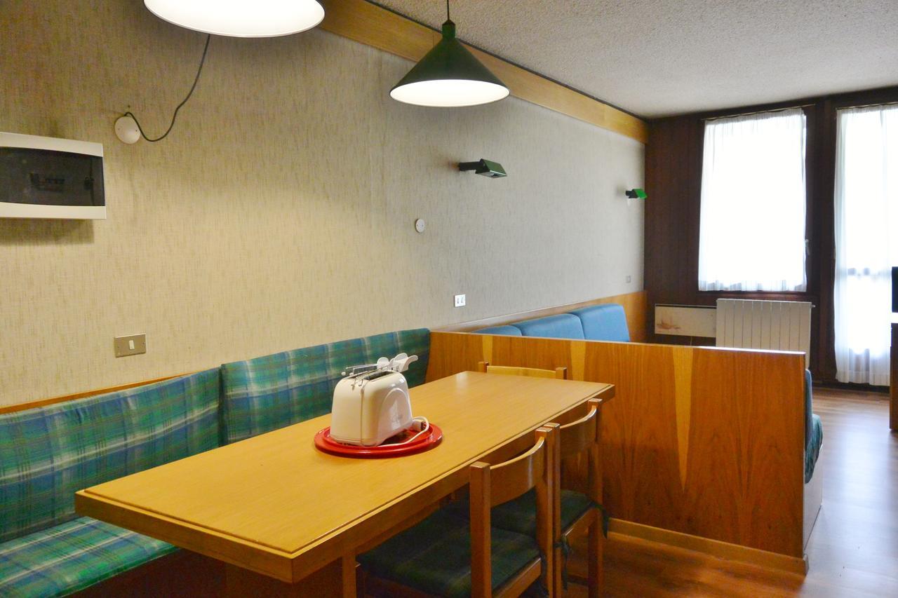 Appartamenti La Maison De Vacances Breuil-Cervinia Exteriör bild