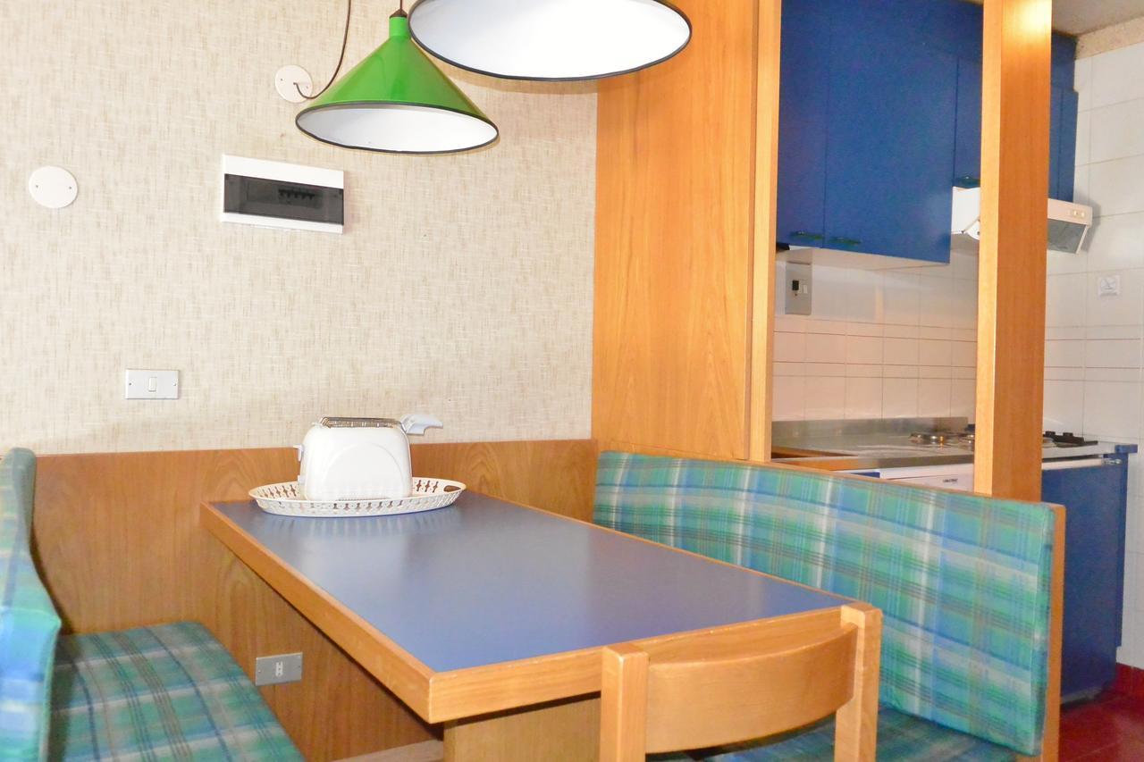 Appartamenti La Maison De Vacances Breuil-Cervinia Exteriör bild