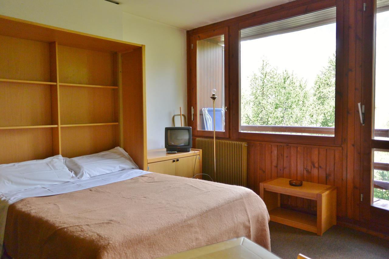 Appartamenti La Maison De Vacances Breuil-Cervinia Exteriör bild