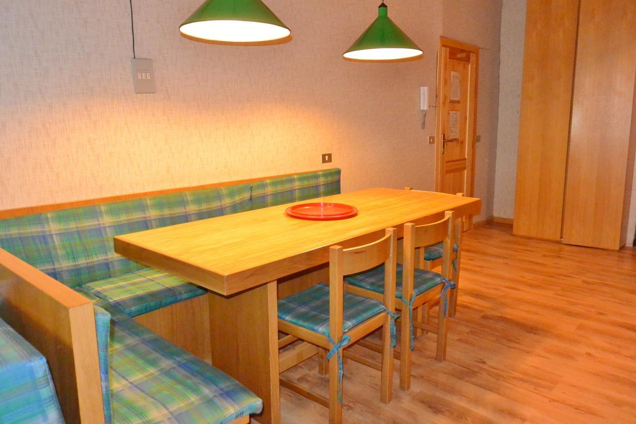 Appartamenti La Maison De Vacances Breuil-Cervinia Exteriör bild